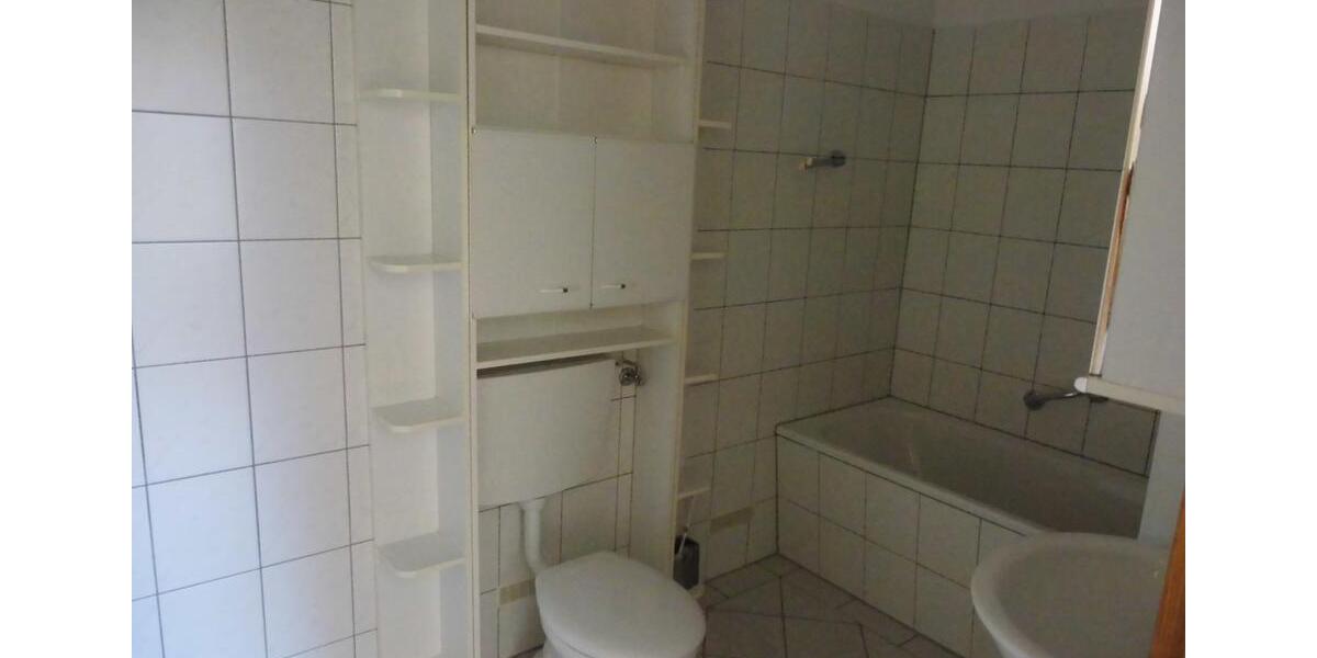 Erdgeschoßwohnung Bad Bibra - 2 Zimmer, 55 m&sup2;, 300&euro; | Angebot:21580075