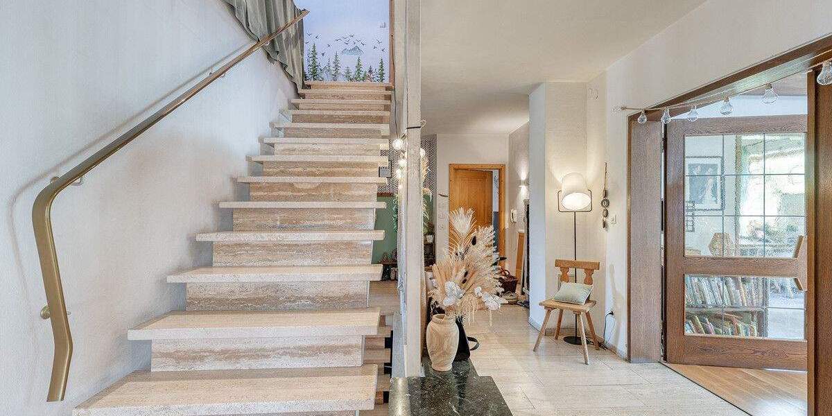 Einfamilienhaus Raubling Pfraundorf - 7 Zimmer, 241 m&sup2;, 1.090.000&euro; | Angebot:25070277