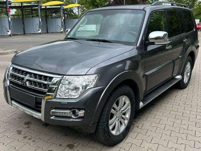 Mitsubishi Pajero 49.986 km 34.950 &euro; Teltow 14513