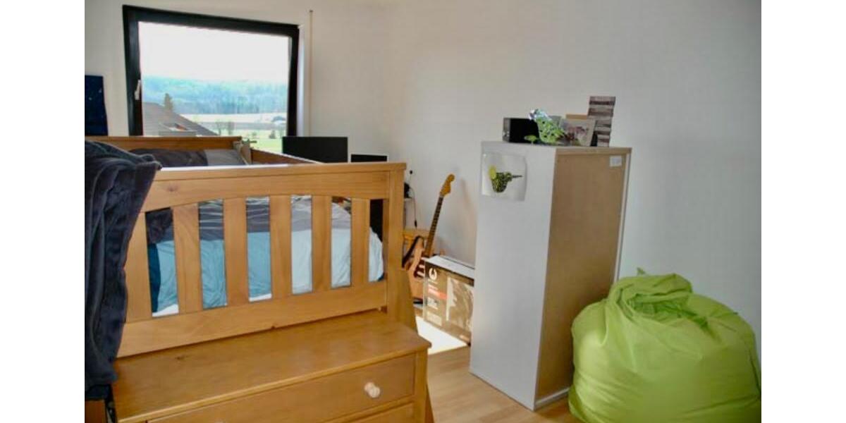 Reihenhaus Leonberg - 6 Zimmer, 199 m&sup2;, 1.850&euro; | Angebot:24248136