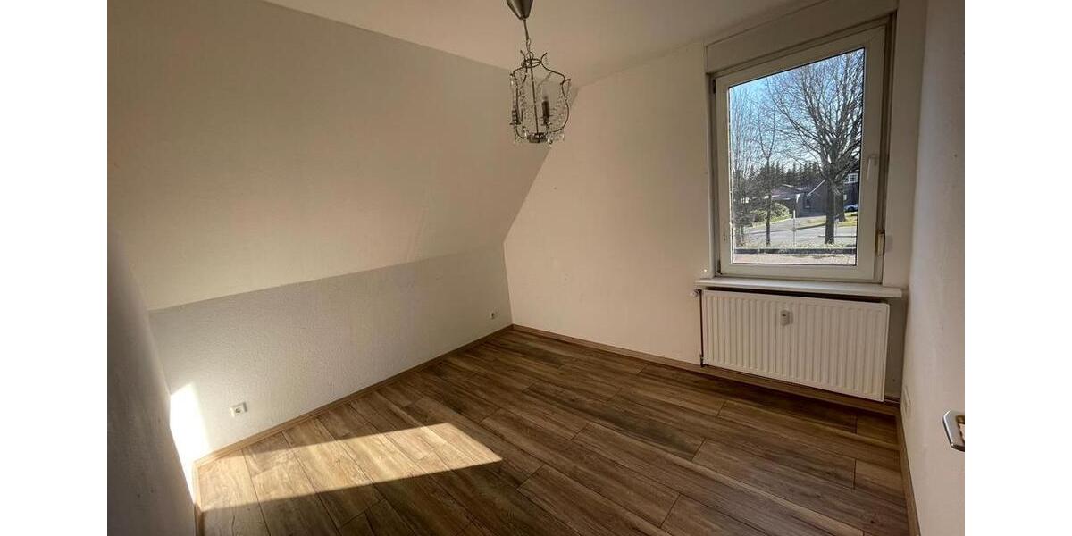 Dachgeschoßwohnung Selsingen - 3 Zimmer, 90 m&sup2;, 800&euro; | Angebot:26459695