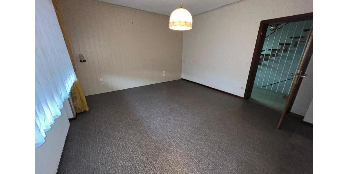 Einfamilienhaus Dillingen (Saar) - 6.5 Zimmer, 141 m&sup2;, 269.000&euro; | Angebot:27102519