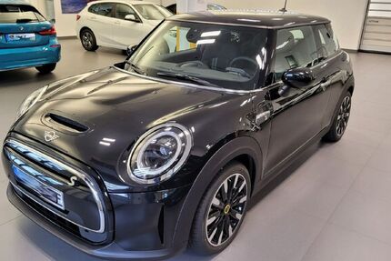 Mini Cooper SE 24.850 km 18.599 € Wallersdorf 94522