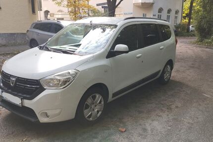 Dacia Lodgy 90.000 km 9.750 € München 81539
