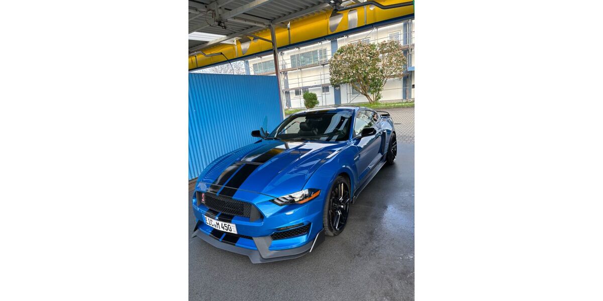 Ford Mustang 40.000 km 38.400 &euro; Gerbershausen 37318