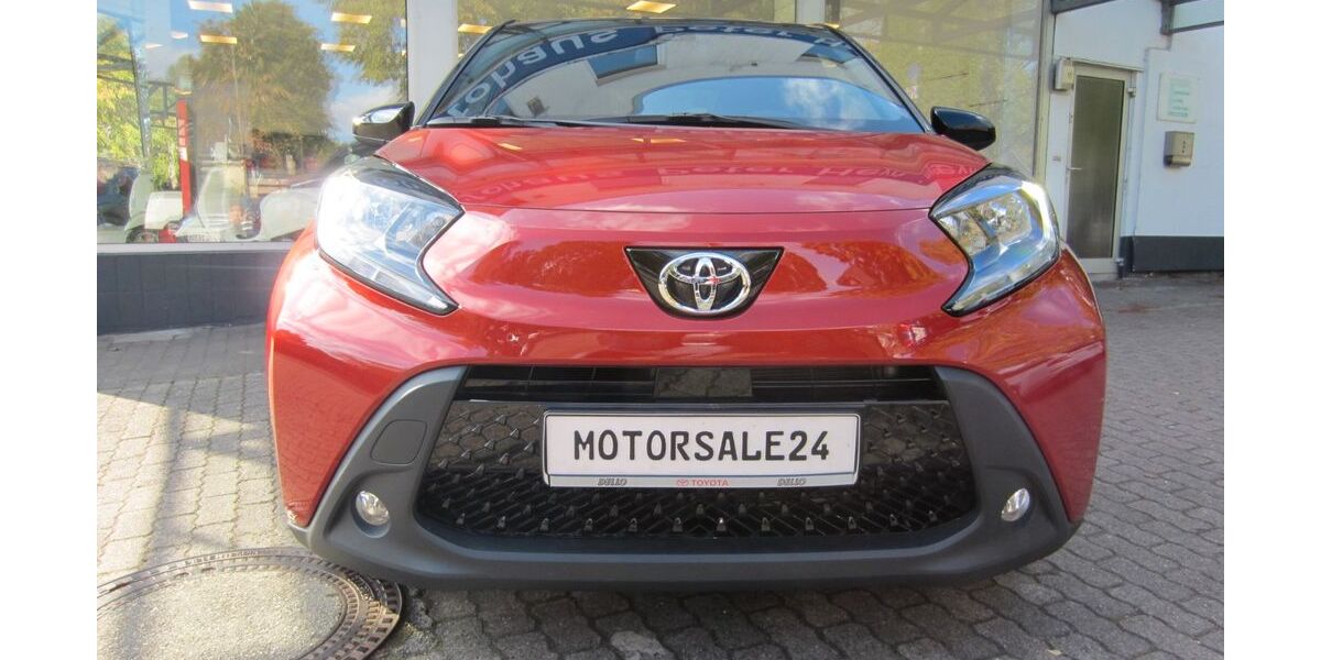 Toyota Aygo (X) 11.500 km 15.990 &euro; Hamburg 22359