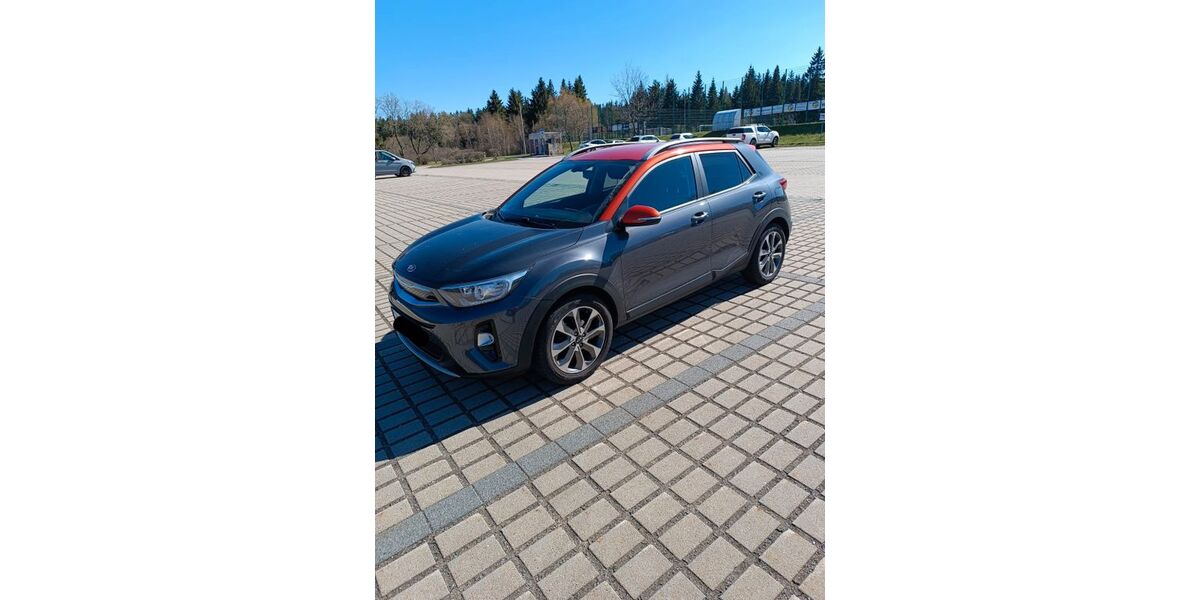 Kia Stonic 57.840 km 11.290 &euro; Dippoldiswalde 01744