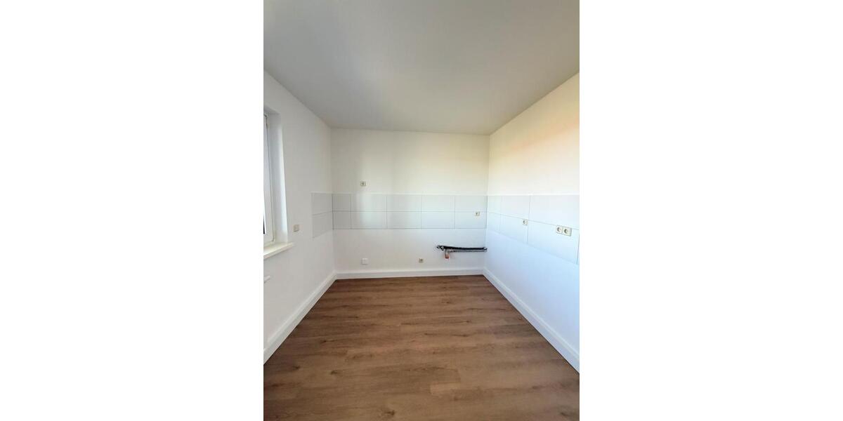 Etagenwohnung Riesa Neuweida - 2 Zimmer, 63 m&sup2;, 365&euro; | Angebot:26382739