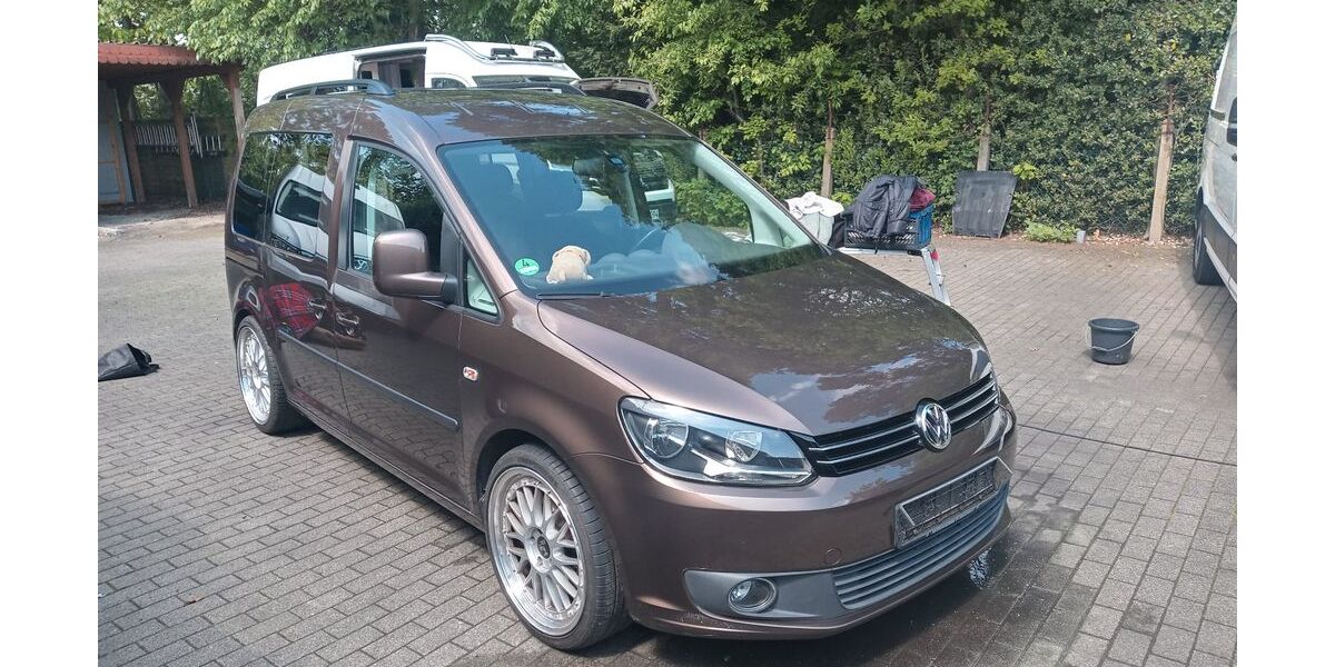 VW Caddy 69.100 km 13.750 &euro; Bielefeld 33689