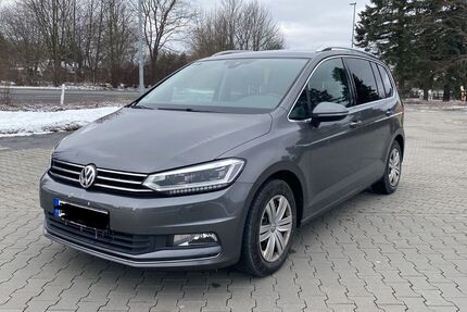 VW Touran 127.100 km 17.890 &euro; Mulda 09619