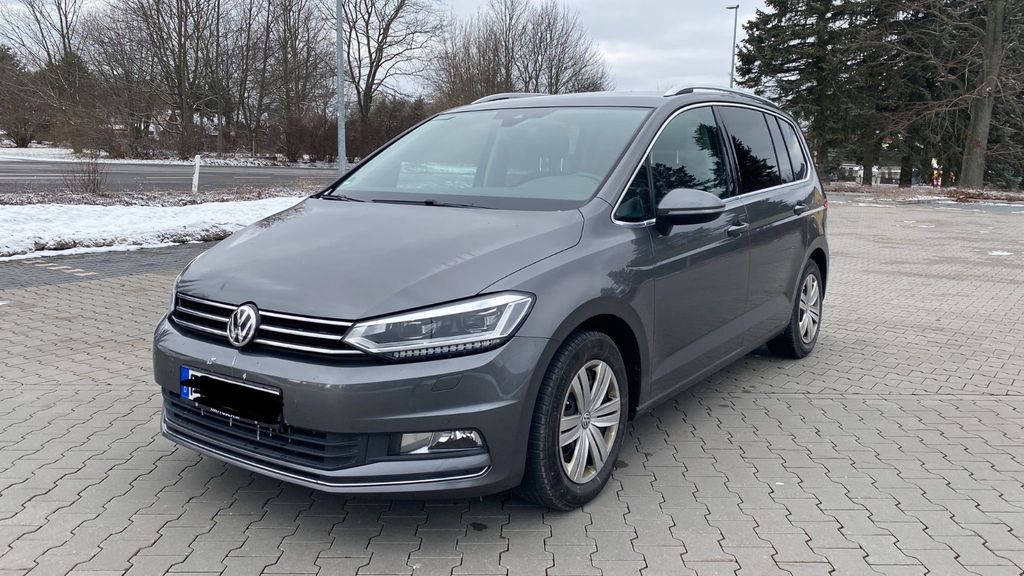 VW Touran 127.100 km 17.890 &euro; Mulda 09619
