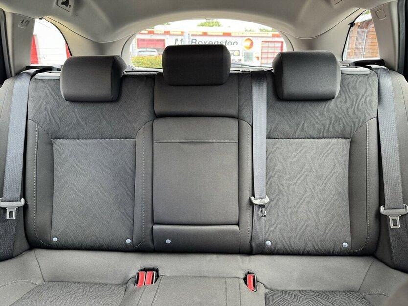 Insignia 1.8 Sportstourer/AHK/NAVI/SHZ/TEMPO/