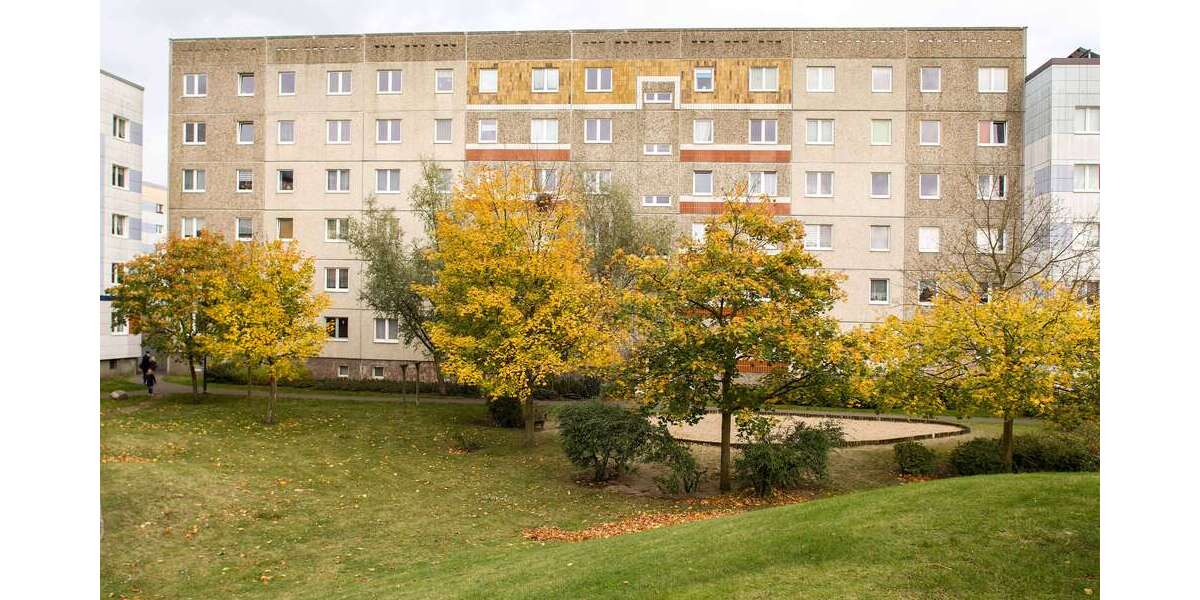 Etagenwohnung Neubrandenburg Reitbahnviertel - 3 Zimmer, 62 m&sup2;, 271&euro; | Angebot:26855740