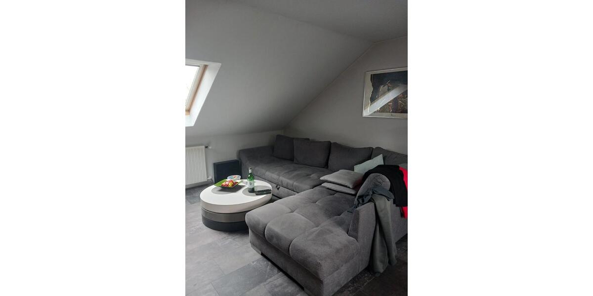 Dachgeschoßwohnung Roth - 2 Zimmer, 60 m&sup2;, 600&euro; | Angebot:26400490