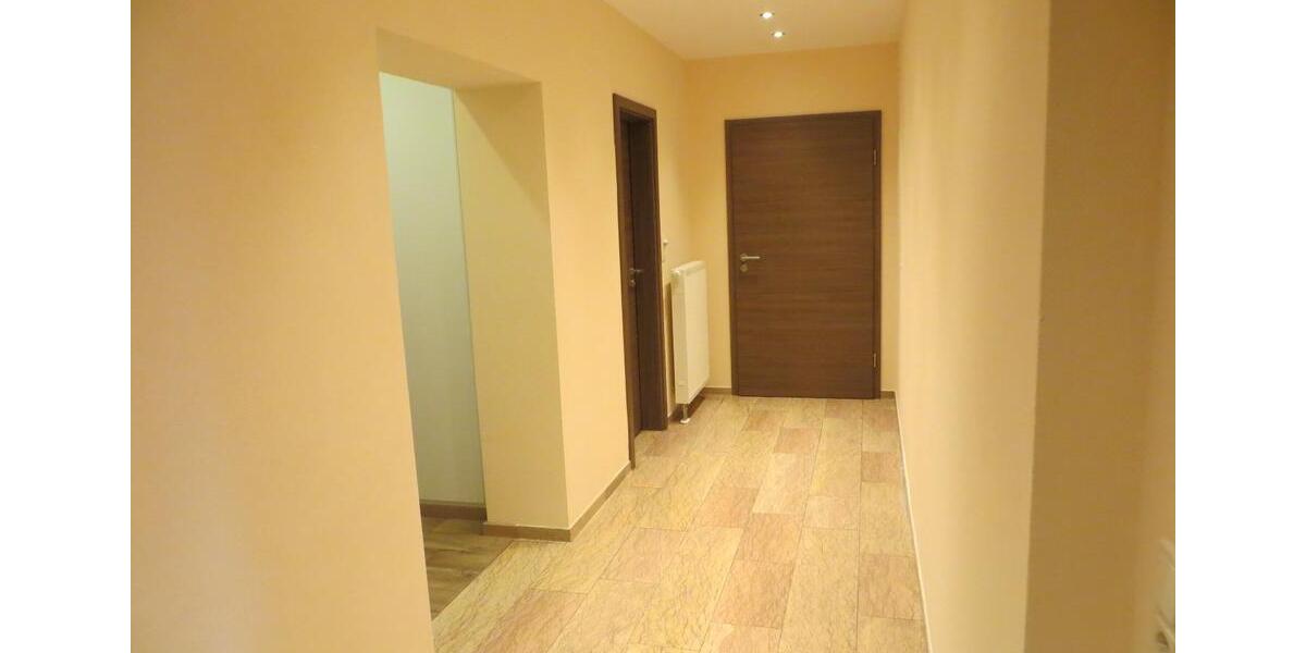 Erdgeschoßwohnung Wadern - 3 Zimmer, 85 m&sup2;, 680&euro; | Angebot:26522880