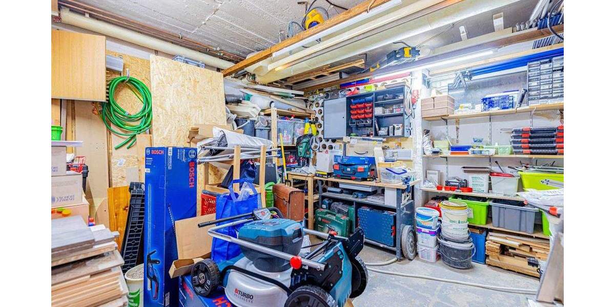 Etagenwohnung Kassel West - 3 Zimmer, 122 m&sup2;, 305.000&euro; | Angebot:25606355