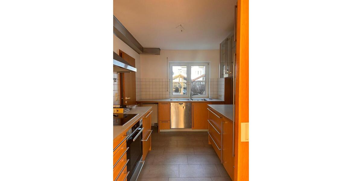 Reihenhaus Bad Neustadt an der Saale - 6 Zimmer, 153 m&sup2;, 1.300&euro; | Angebot:25103066