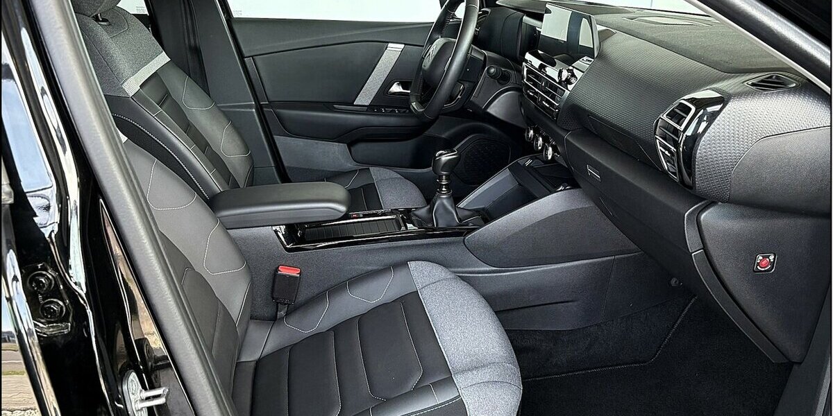 Citroen C4 Max Full-LED HUD Temp Keyless Assist 26.000 km 14.790 &euro; Stade 21682