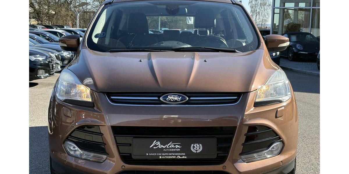 Ford Kuga 2.0 TDCI Titanium STANDHZ/NAVI/DAB/KAMERA 98.466 km 10.900 &euro; Villingen-Schwenningen 78054