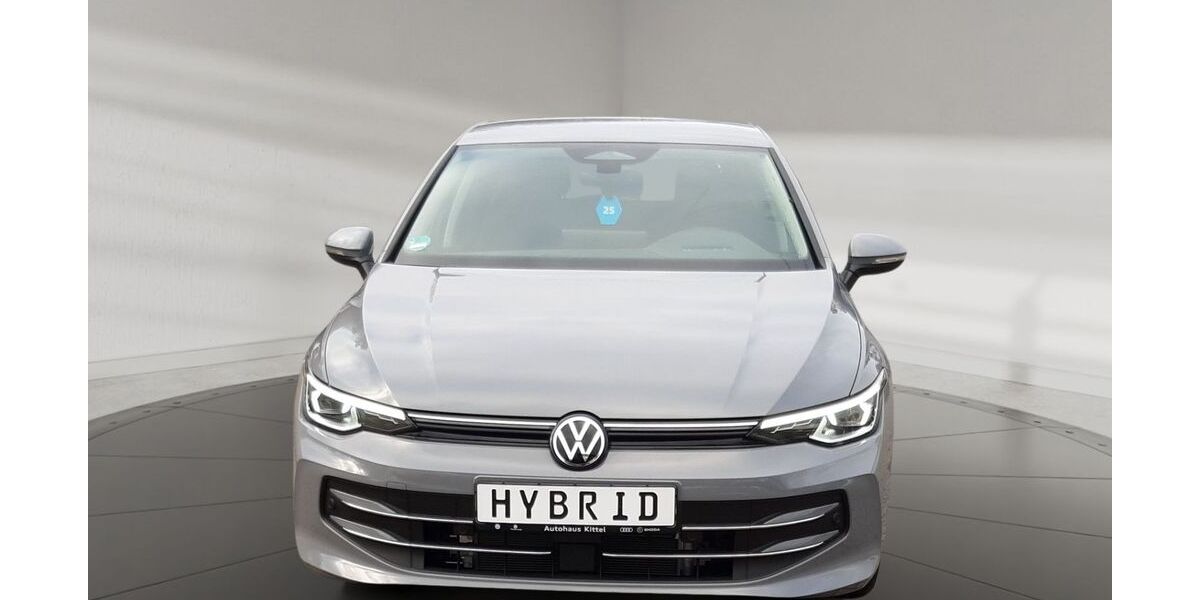 VW Golf 1.990 km 42.450 &euro; Weißenfels 06667