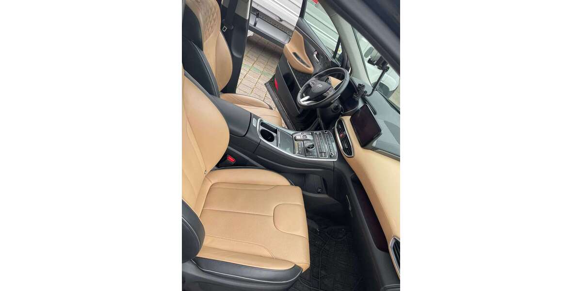 Hyundai SANTA FE 88.700 km 33.200 € BIETIGHEIM 74321