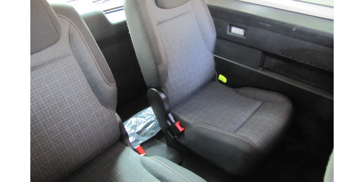 Peugeot Rifter GT-Line L2 53.975 km 20.900 &euro; Böhlen 04564