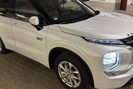 Mitsubishi Outlander 6.480 km 52.790 &euro; Ottobrunn bei München 85521