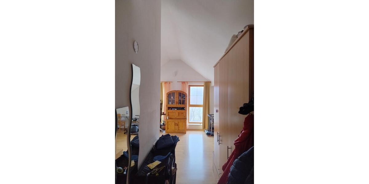 Dachgeschoßwohnung Ergolding - 2 Zimmer, 50 m&sup2;, 710&euro; | Angebot:25715345