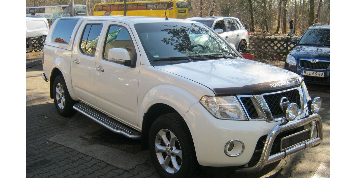 Nissan Navara 325.000 km 9.900 &euro; Berlin / Wir bitten um telefonische Terminvereinbarung ! 14167