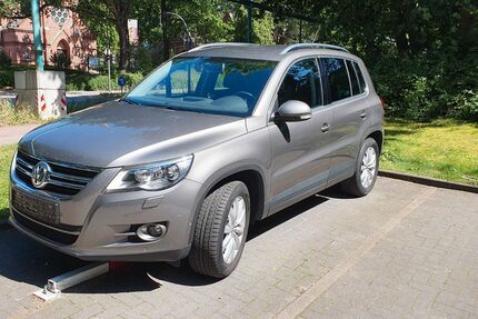 VW Tiguan 71.500 km 8.250 &euro; Hamburg 22297