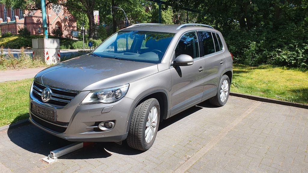 VW Tiguan 71.500 km 8.250 &euro; Hamburg 22297