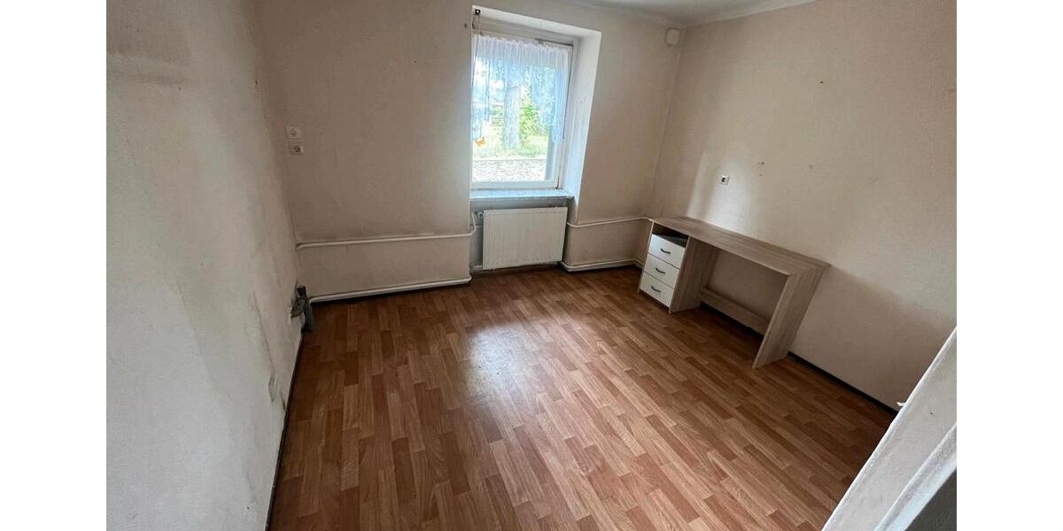Einfamilienhaus Arnstein - 6 Zimmer, 132 m&sup2;, 65.000&euro; | Angebot:27131238