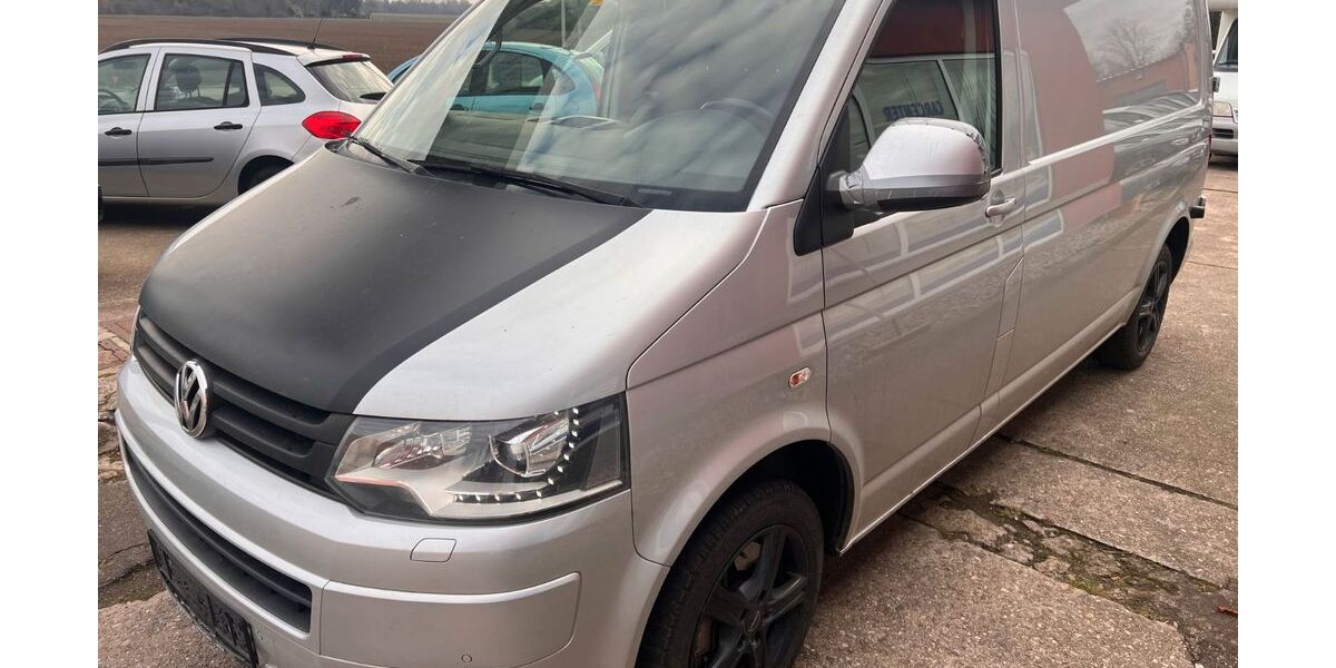 VW T5 Transporter 212.000 km 11.400 &euro; Leipzig / Holzhausen 04288