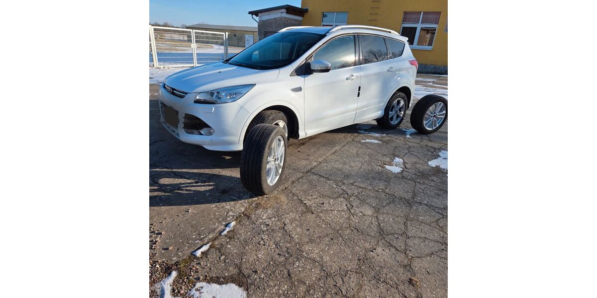 Ford Kuga 101.000 km 14.100 &euro; Althüttendorf 16247