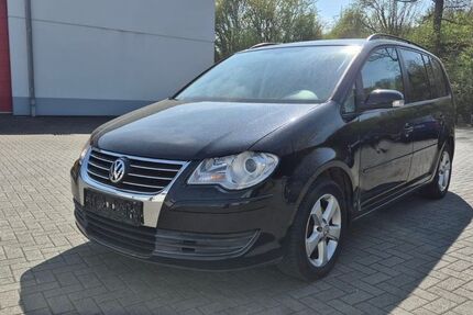 VW Touran 242.000 km 2.999 &euro; Gießen 35398