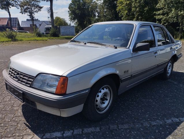 Opel Rekord 107.200 km 6.950 &euro; Paderborn 33104