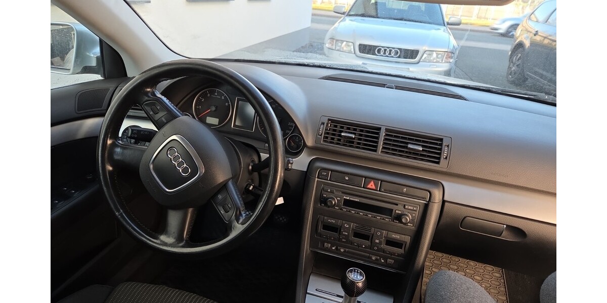 Audi A4 309.000 km 1.550 &euro; Schlangen 33189