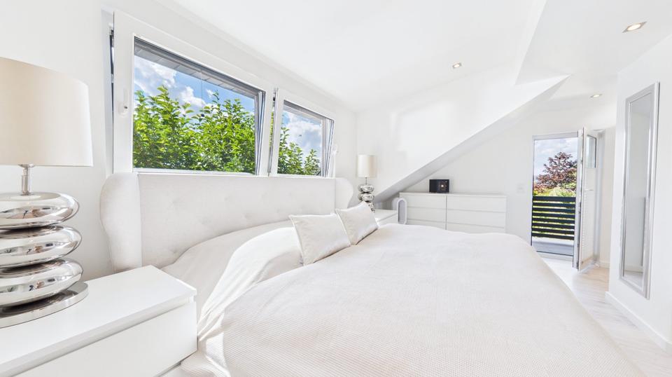 Einfamilienhaus Holzminden - 9 Zimmer, 230 m&sup2;, 2.700&euro; | Angebot:26253737