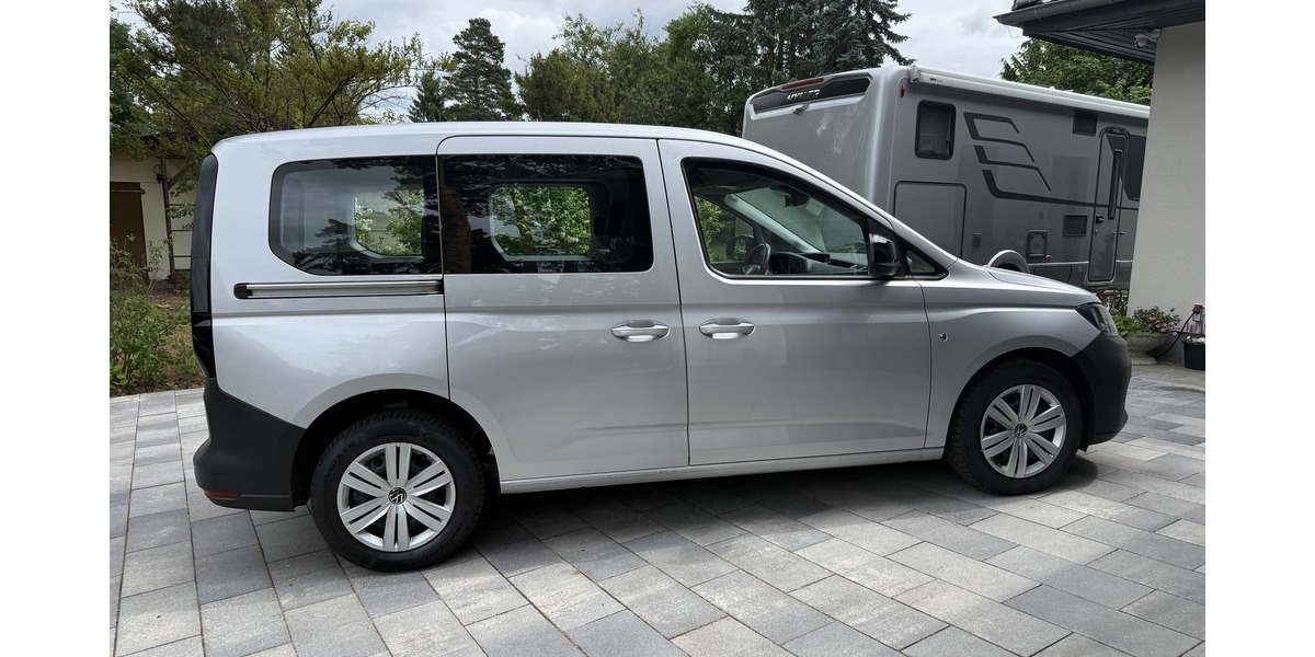 VW Caddy Caddy 1.5 TSI DSG Klima Stdh&Sitzhz. PDC 46.766 km 24.500 &euro; Berlin 10247