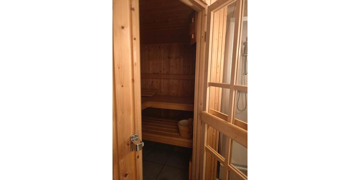 Erdgeschoßwohnung Wolfsburg Ehmen - 7 Zimmer, 200 m&sup2;, 1.150&euro; | Angebot:26154415
