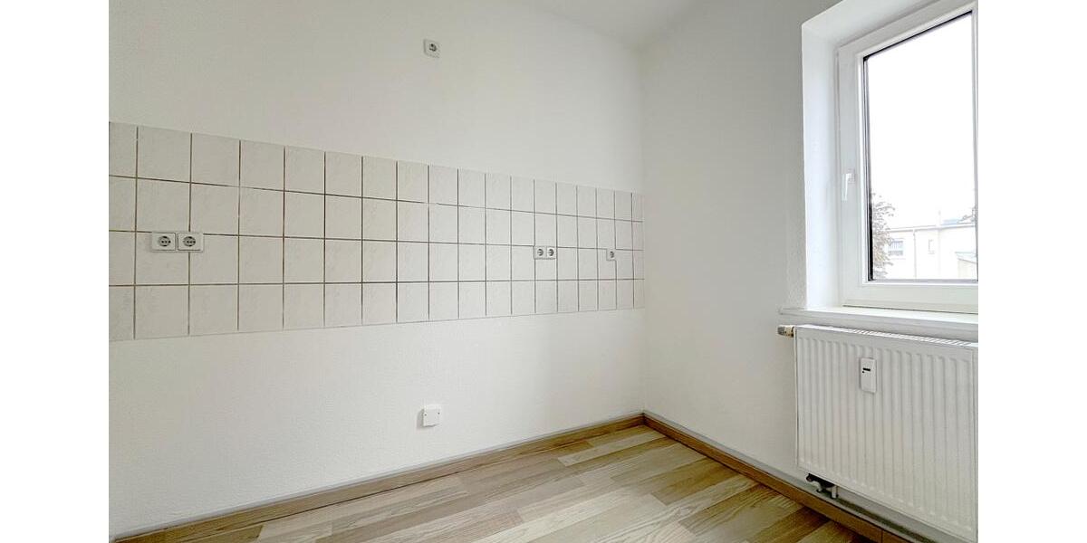 Etagenwohnung Glauchau - 3 Zimmer, 61 m&sup2;, 390&euro; | Angebot:26004895