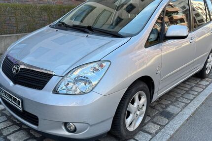 Toyota Corolla Verso 51.000 km 6.900 &euro; Berlin 10318