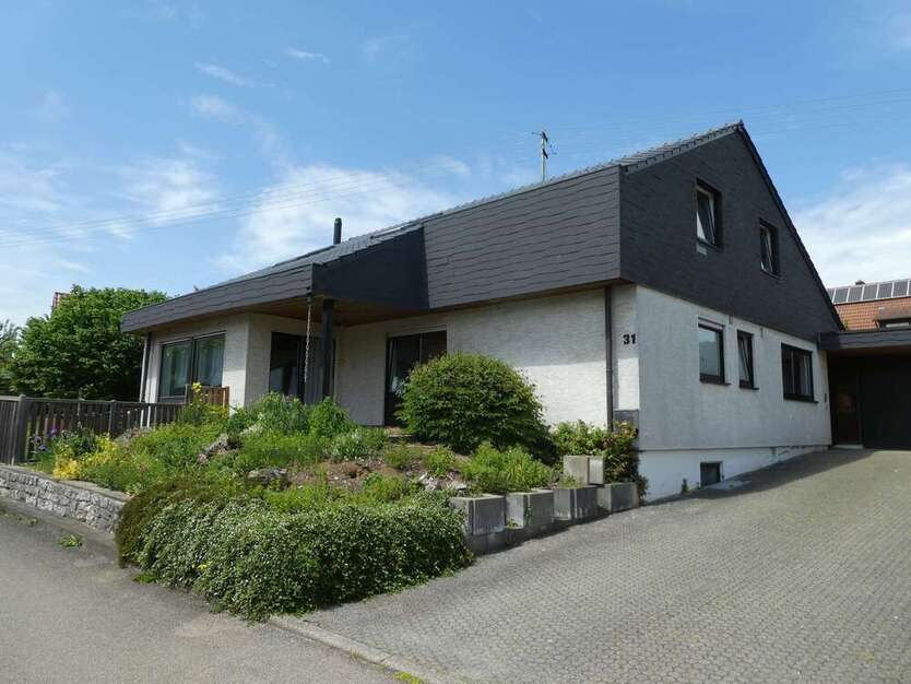 Haus zum Kaufen in Hülben 549.000 € 210 m²