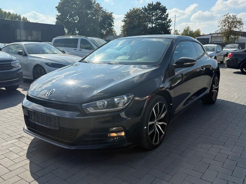 VW Scirocco 166.899 km 8.990 € Vechelde 38159