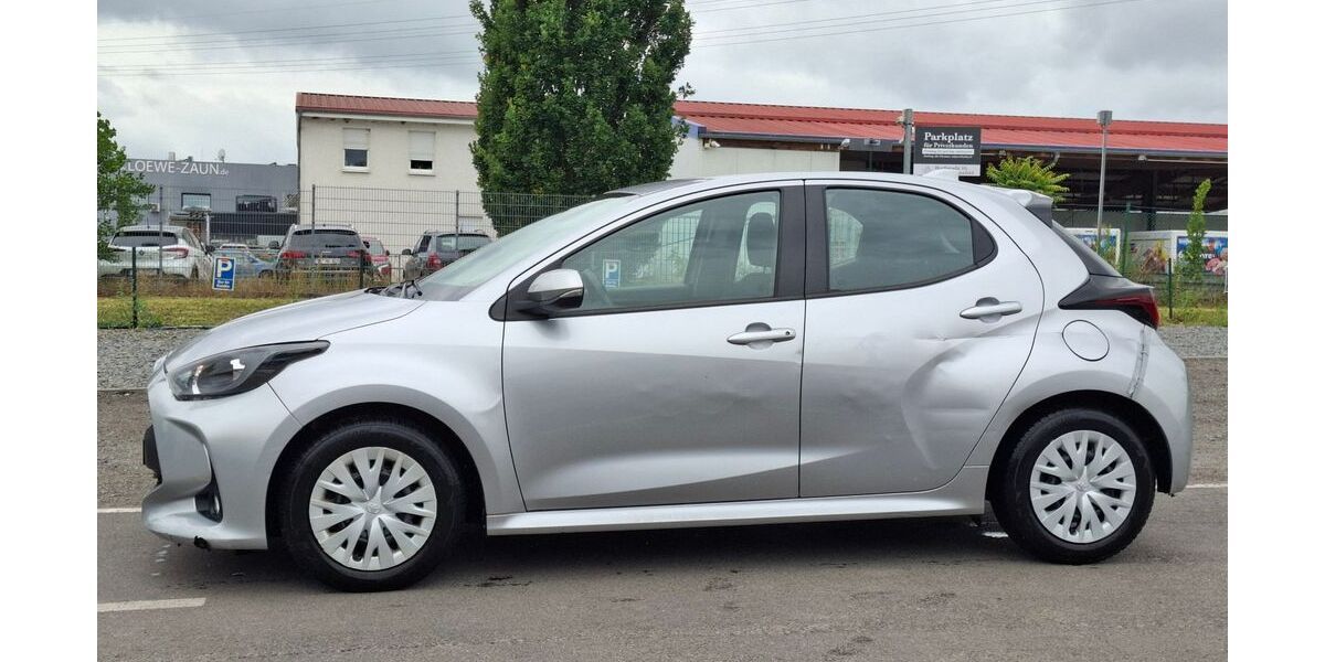 Toyota Yaris 147.000 km 9.999 &euro; Berlin 15831