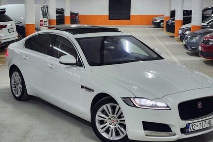 Jaguar XF 188.000 km 9.990 &euro; Neresheim 73450