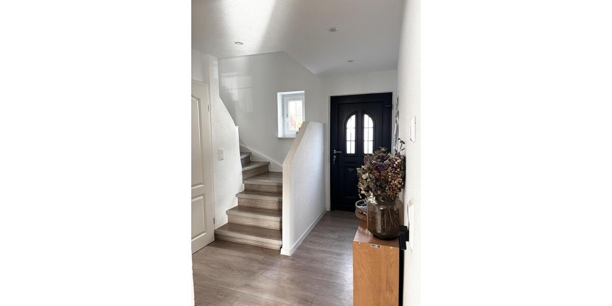 Einfamilienhaus Backnang - 3.5 Zimmer, 127 m&sup2;, 1.700&euro; | Angebot:25045034