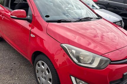 Hyundai i20 162.000 km 2.690 &euro; Chemnitz 09114