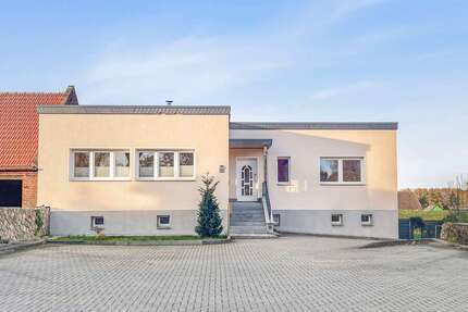 Haus zum Mieten in Brettin 1.150 € 177 m² 6 zimmer