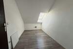 Wohnen und Arbeiten - Große Wohnung mit separatem Büro oder Gästeapartment in Nittendorf! 5 zimmer